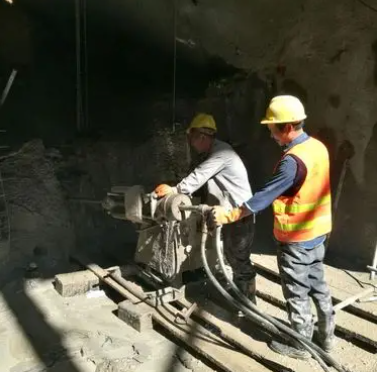 珠山水下抗分散灌浆料特点 水下不分散注浆料介绍